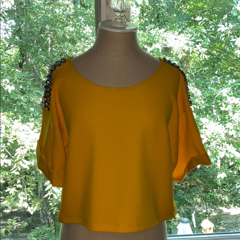 GIANNI BINI semi-cropped yellow jeweled sleeve top